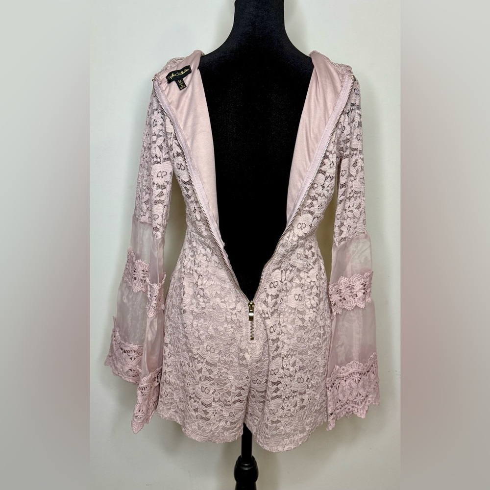 Kaylee Kollektion Pink floral lace short jumpsuit romantic flirty girly med - Picture 10 of 12